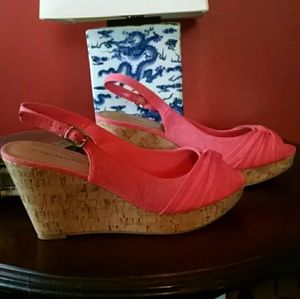 NWOT!!!! HOT PINK WEDGES, SZ 9👠👠👠👠